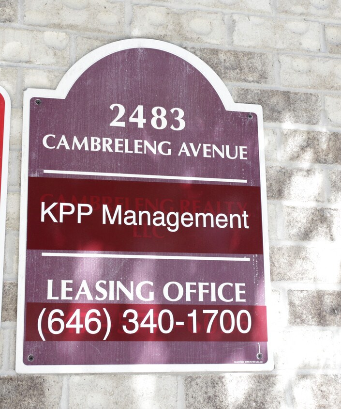 Building Photo - 2483 Cambreleng Ave