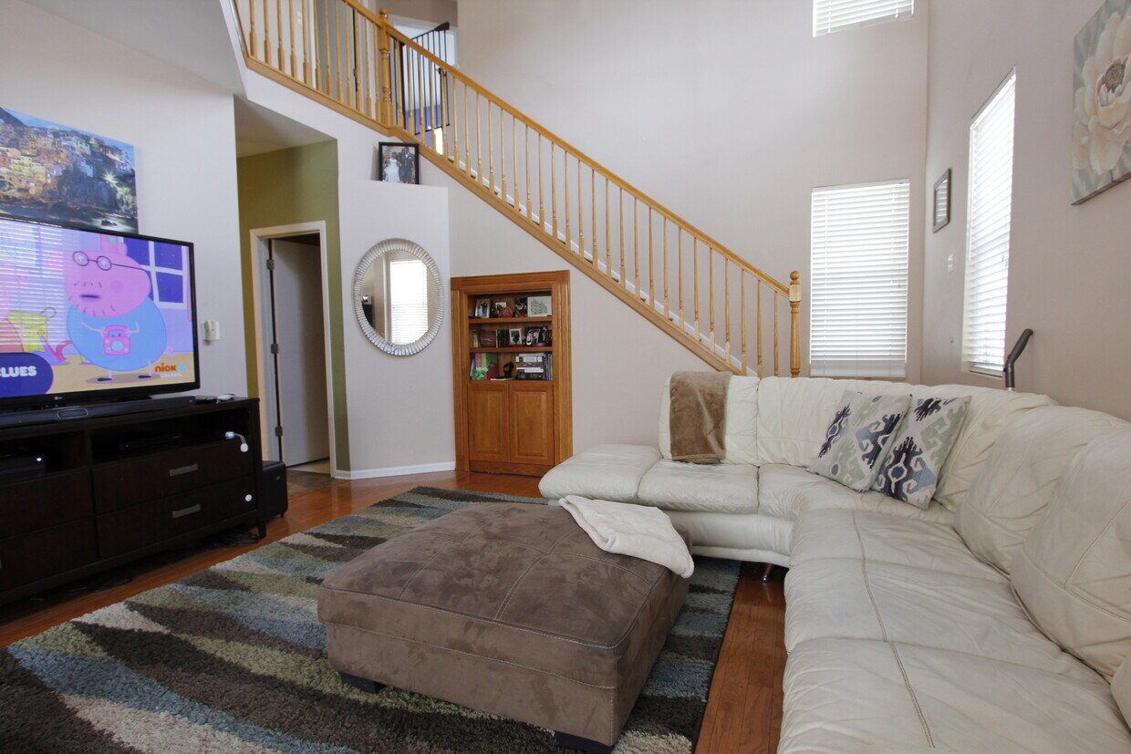 Foto principal - 2294 Reflections Dr