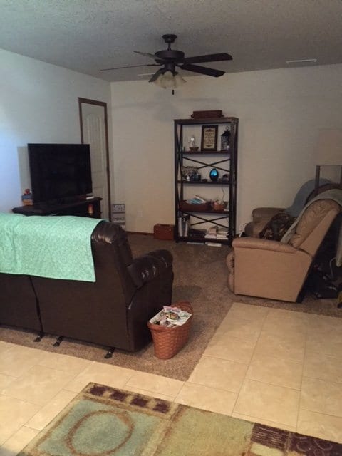 Building Photo - 900 Neosho Heights Cir