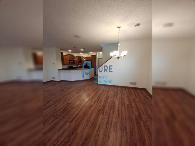 Foto del edificio - Warm and inviting Woodbury Townhouse! 3 br...