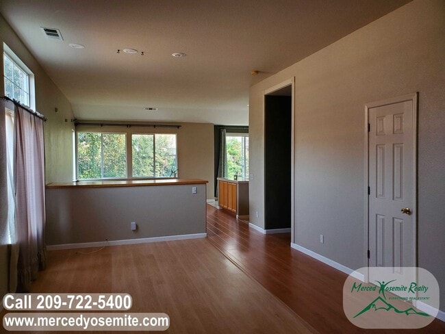 Foto del edificio - Hunters Village Phase 2. Do not disturb tenants.