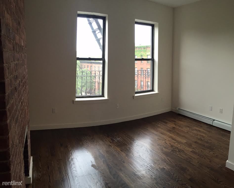 Building Photo - 156 Adelphi St