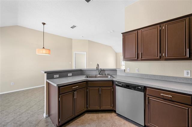 Building Photo - 8425 Odell St