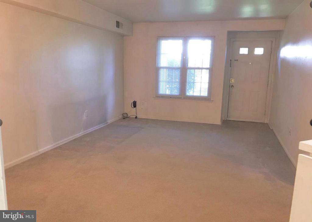 17023 Pl, Southampton, PA 18966 Room for Rent in Southampton