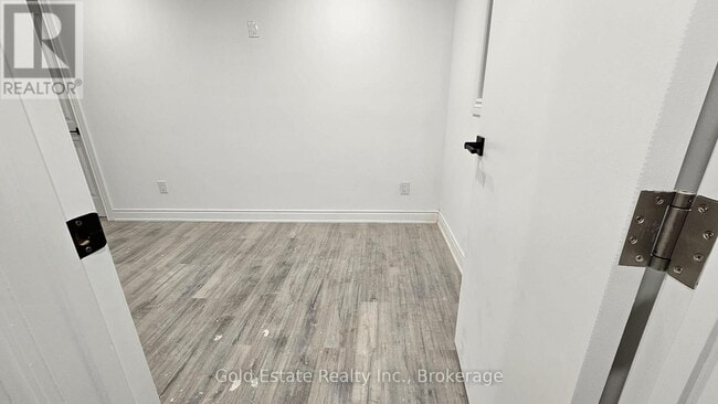 Building Photo - 212 Spring Creek Dr