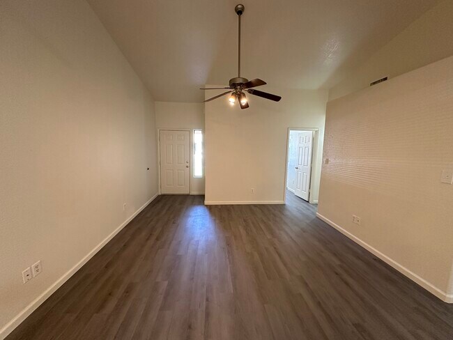 Foto del edificio - 2776 S Avenue 2 1/2 E
