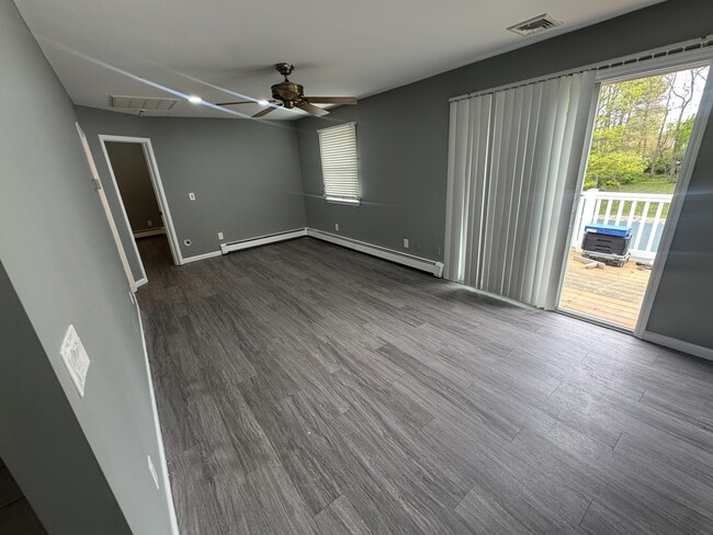 Building Photo - 309 Aster Rd