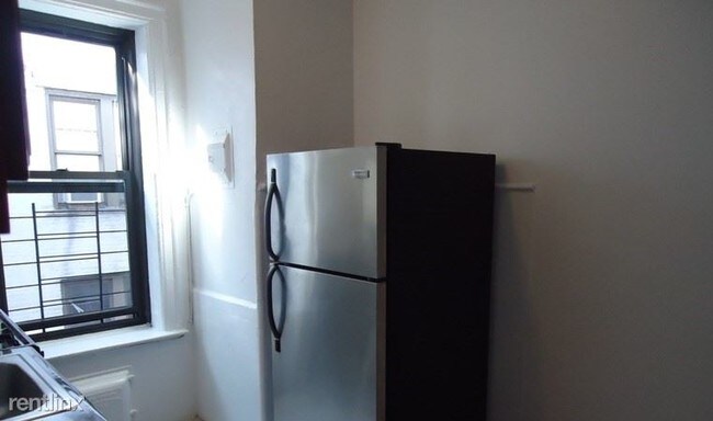 Building Photo - 2 br, 1 bath  - 2023 Caton Ave