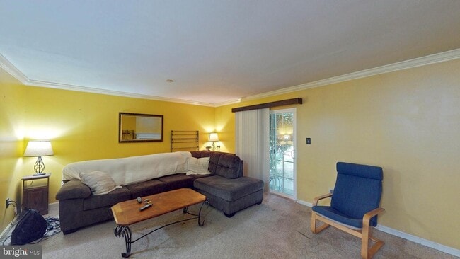 Building Photo - 217 Westridge Pl N