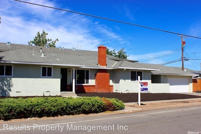 Building Photo - 865 Dixieanne Ave