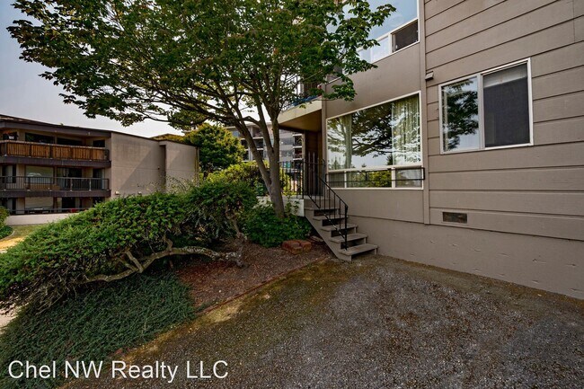 Foto del edificio - 3700 25th Pl W