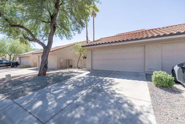 Foto del edificio - 1650 N VENTURA LN, TEMPE AZ