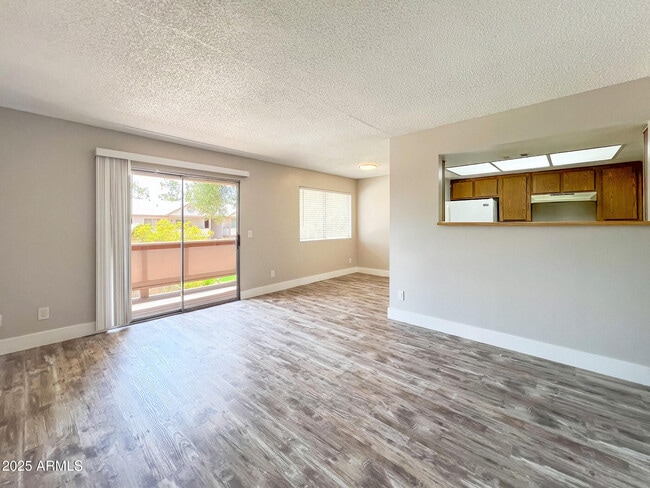 Building Photo - 616 S Hardy Dr