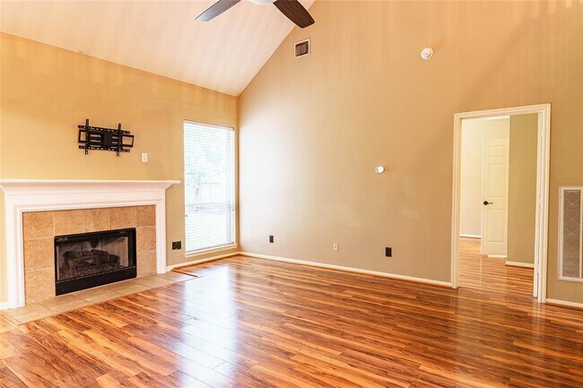 Building Photo - 14407 Eastern Redbud Ln