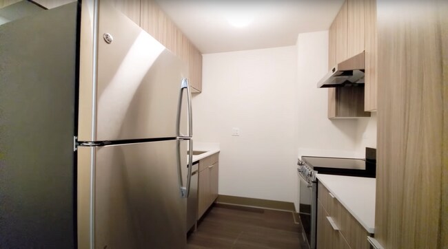 Kitchen - 816 S Michigan Ave