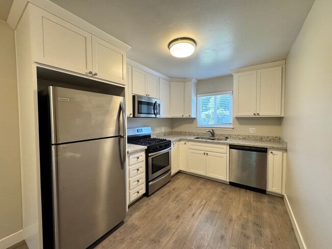 Building Photo - 3735 Erlewine Cir