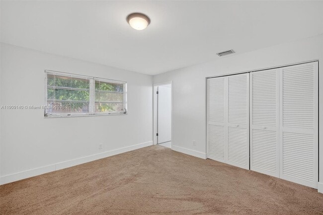 Building Photo - $2,700MONTHLY;339 SW 15TH ST #1-2 DANIA BEACH, FL 33004