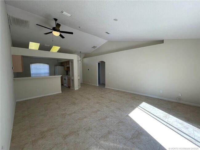 Foto del edificio - 456 SW Prado Ave