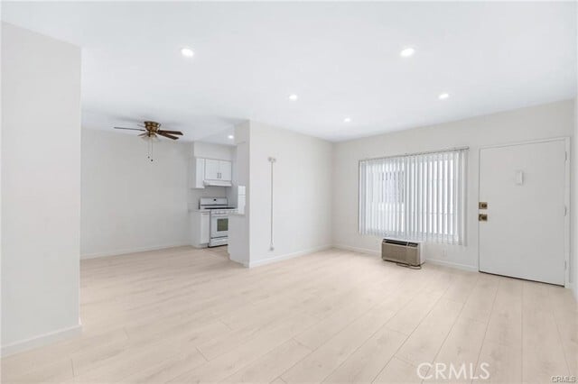 Foto del edificio - 580 W Stocker St