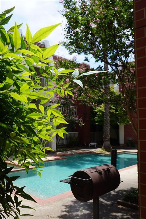 Foto del edificio - 3115 Helms St