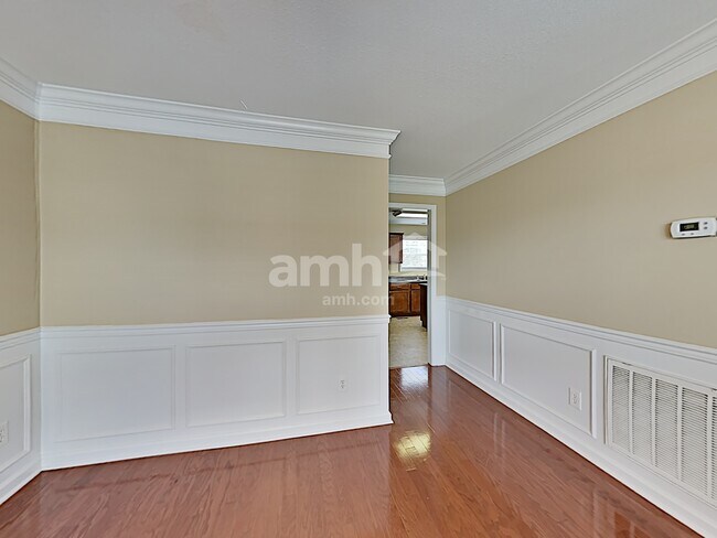 Foto del edificio - 5112 Horsestall Dr