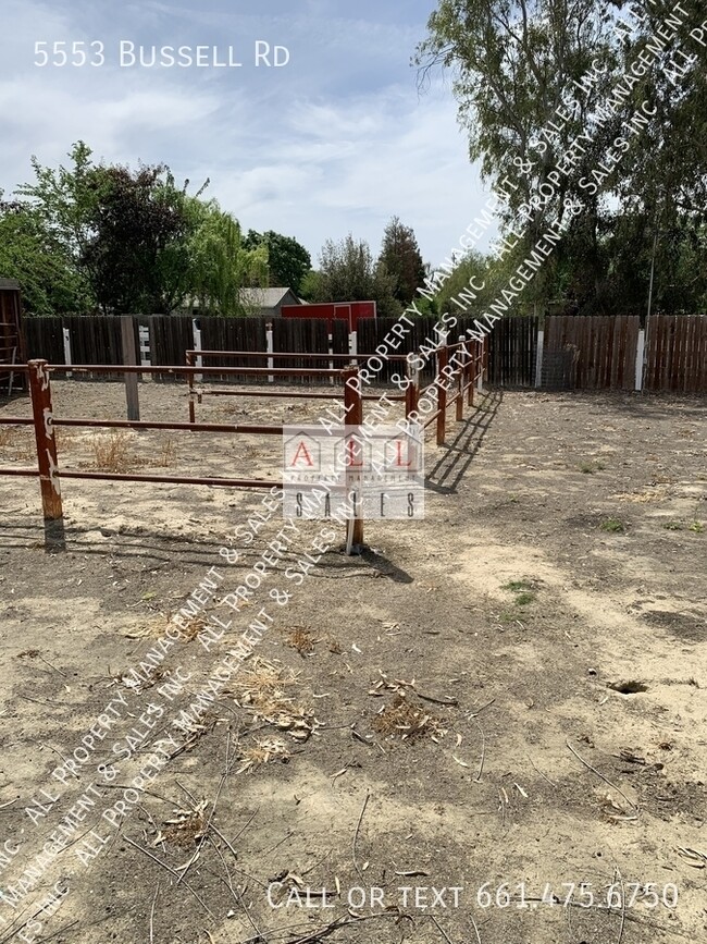 Building Photo - 5553 Bussell Rd