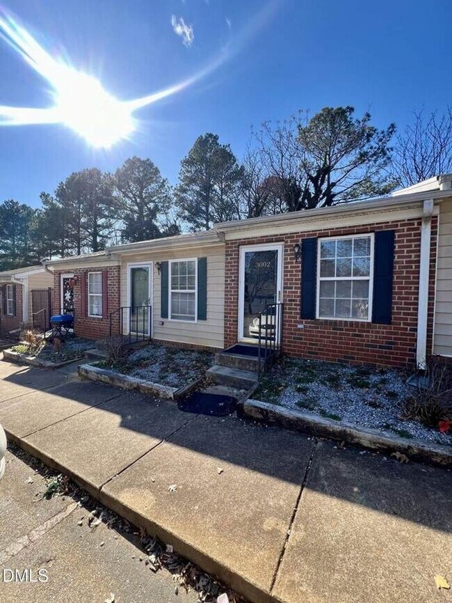 Foto del edificio - Cozy 1 Bed 1 Bath Available Now! Near Downtown Raleigh!
