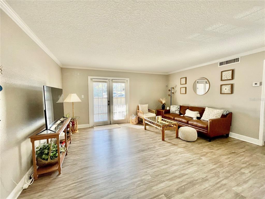 Primary Photo - 305 Wymore Rd