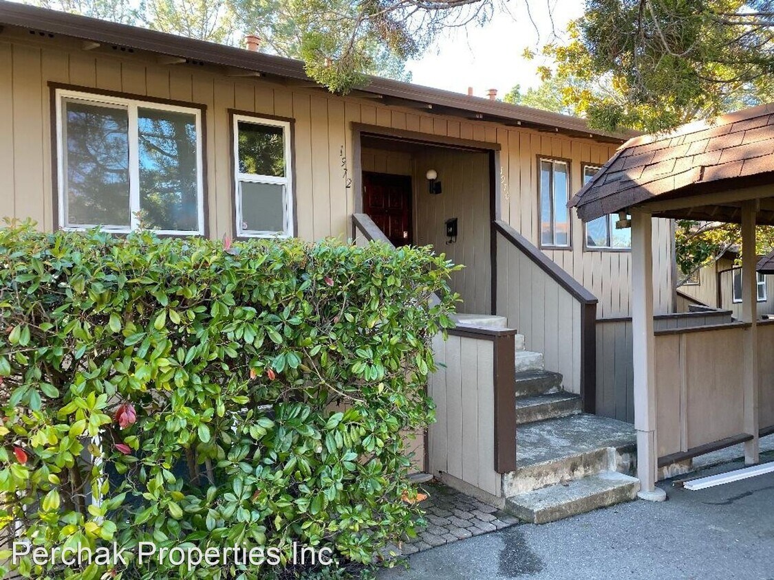 2 br, 1.5 bath House 1970 Ascot Drive House for Rent in Moraga, CA
