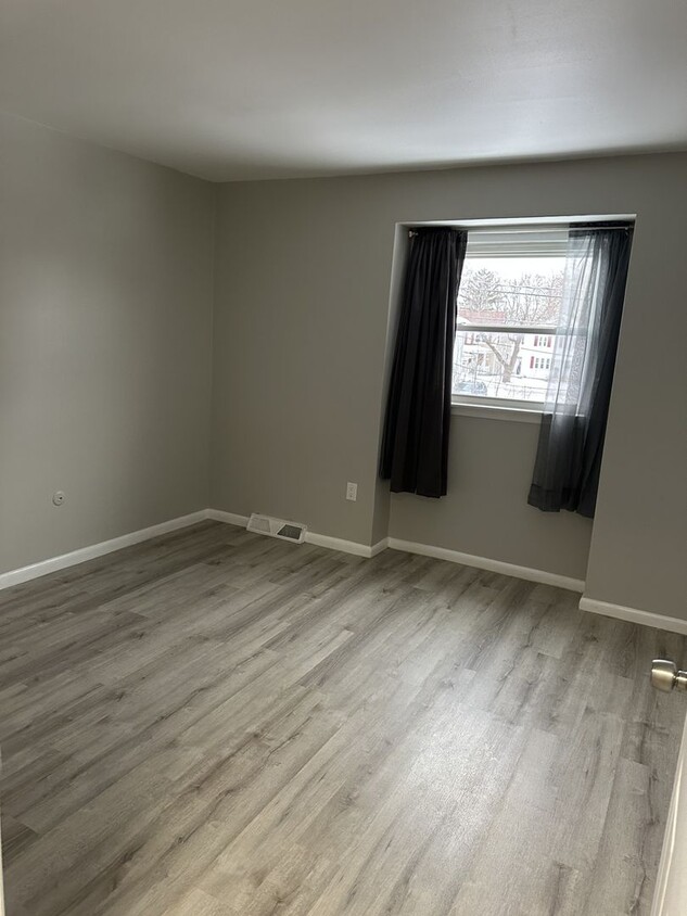 Foto principal - 840 SqFt 2 Bedroom Apartment