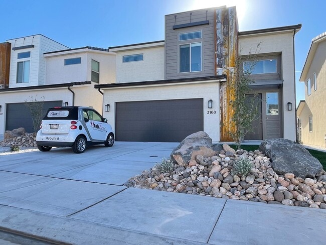 Building Photo - 3168 E Sky Rim Wy