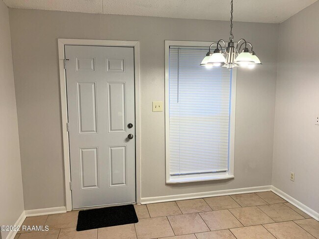 Foto del edificio - 220 Briarcliff Dr