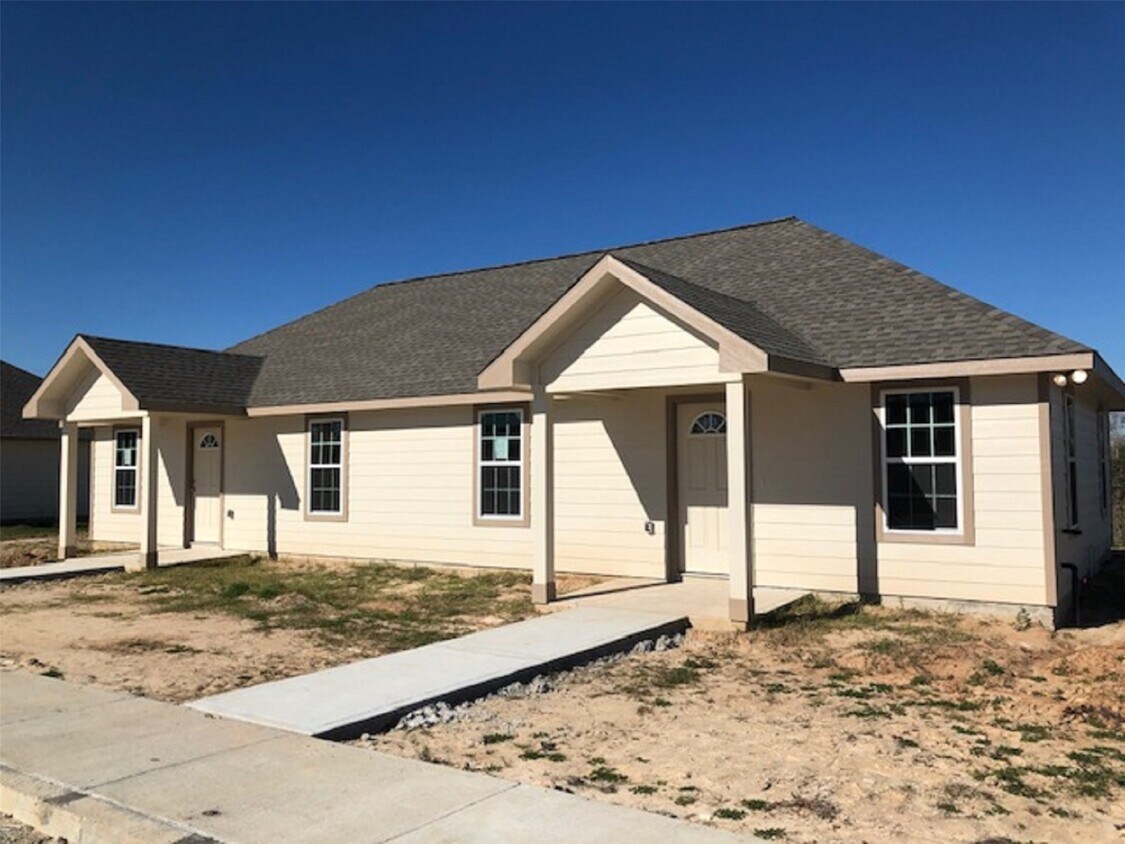 Foto principal - 8421 W 1st St
