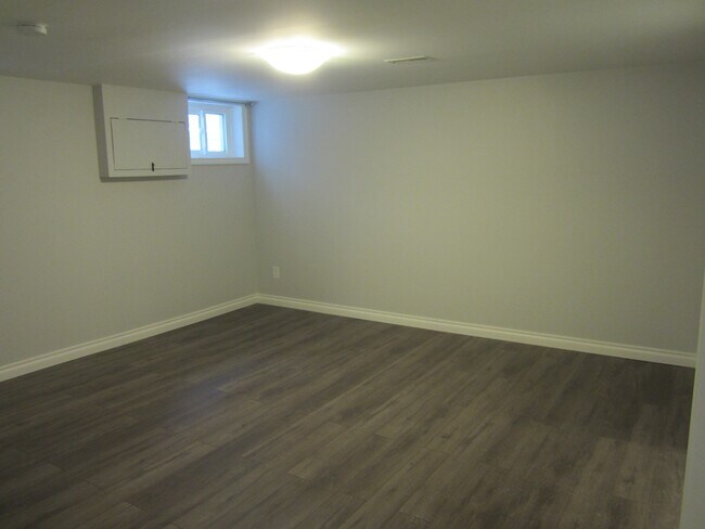 Photo du bâtiment - 1159 Ridgecrest Ave