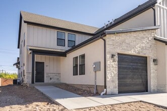 Building Photo - 67 E 820 S