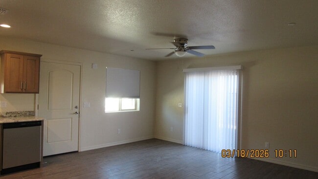 Building Photo - 2200 Sandwood Dr