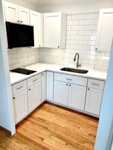 Building Photo - 36 Walnut St