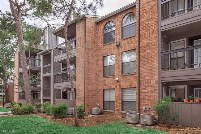 Foto del edificio - 2 br, 2.5 bath Condo - 7850 FM 1960 RD E T...