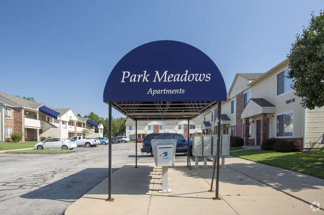 Building Photo - Park Meadows