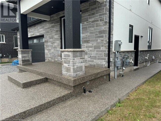 Photo du bâtiment - 7872 Seabiscuit Dr