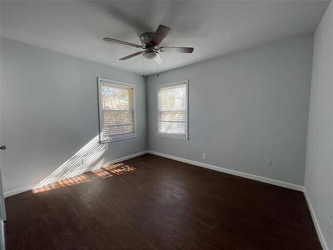 Building Photo - 2536 Blaydon Dr