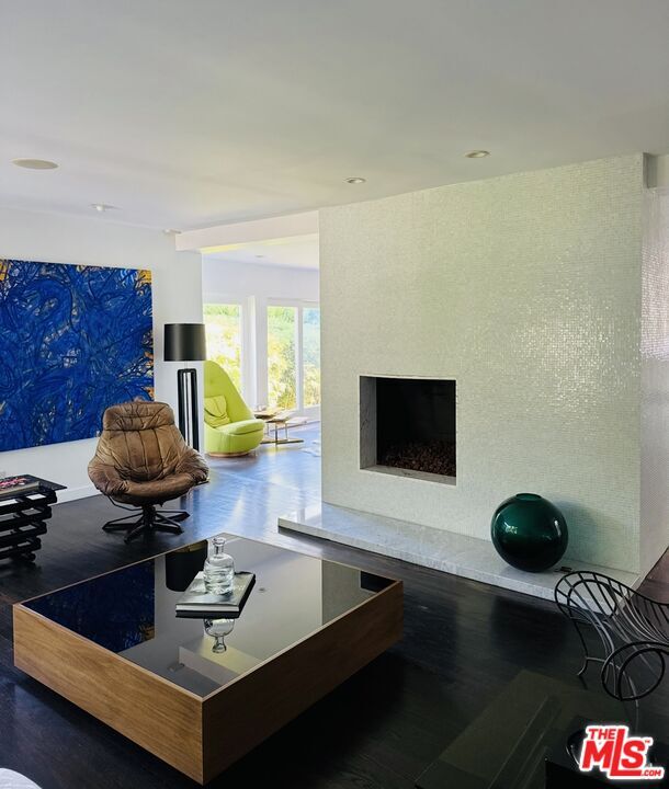 Building Photo - 1555 Rising Glen Rd