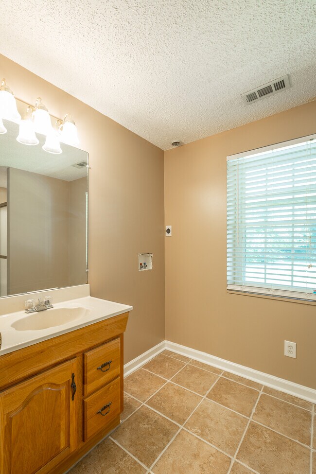 Foto del edificio - 7217 Teaberry Ct
