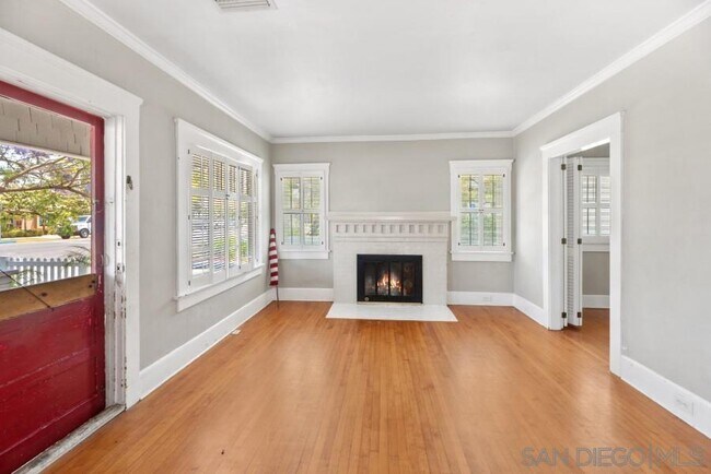 Building Photo - 1010 7th St