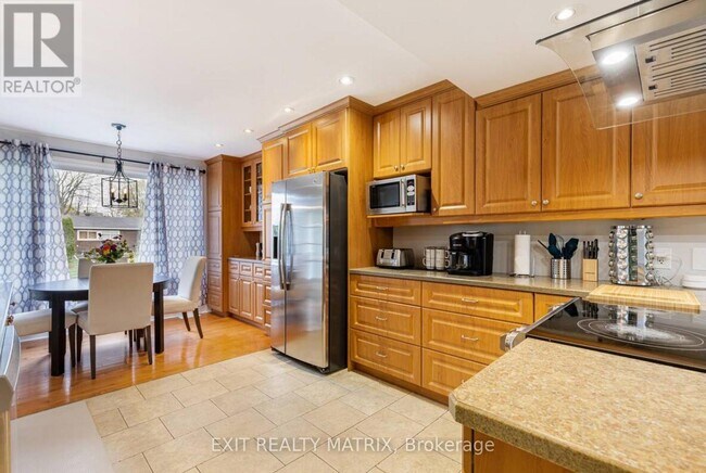 Photo du bâtiment - 848 Willow Ave