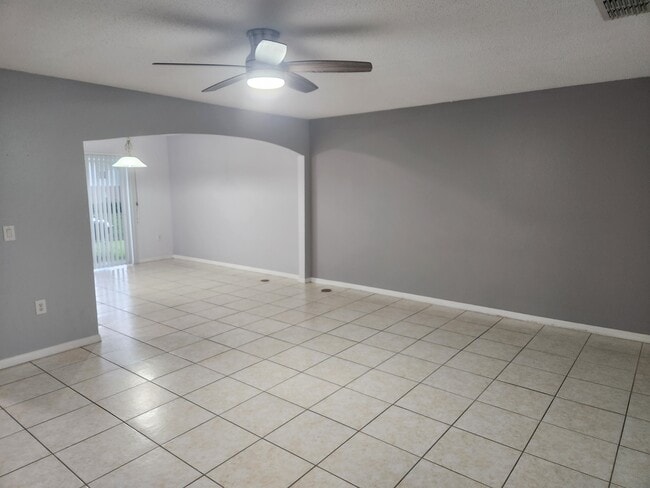 Building Photo - 9965 Ashburn Lake Dr