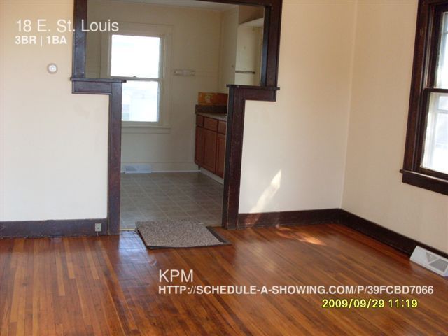 Building Photo - 18 E Saint Louis St