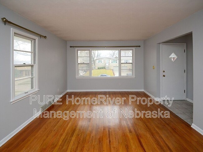 Building Photo - 3333 S 82nd St