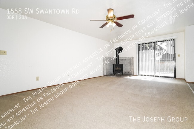 Building Photo - 1558 SW Swantown Rd