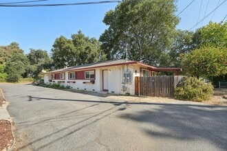 Building Photo - 135 Warren Ave
